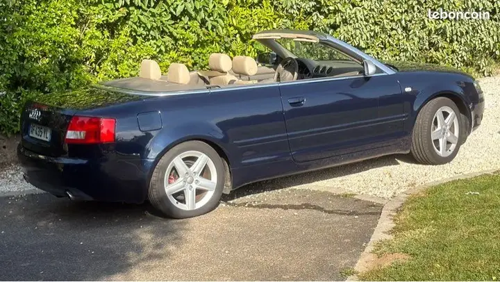 Audi A4 2004 photo 2
