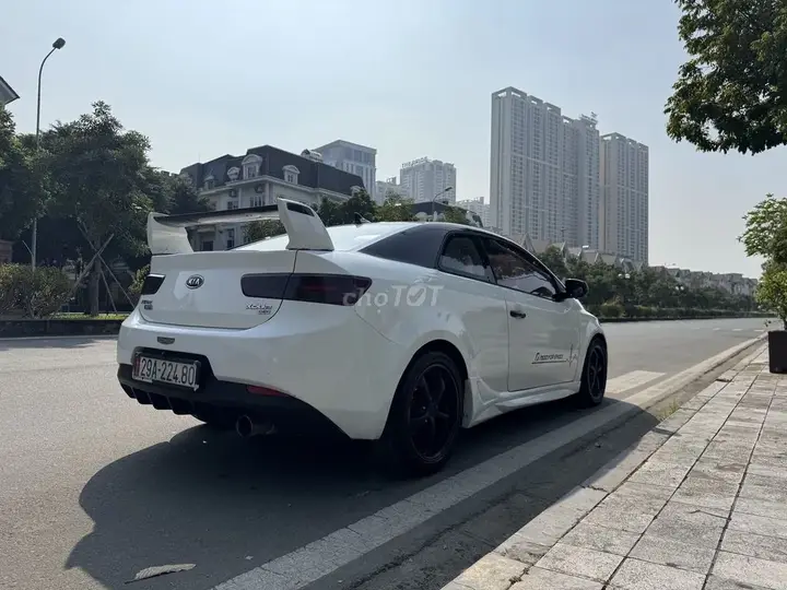 Kia Koup 2011 photo 4