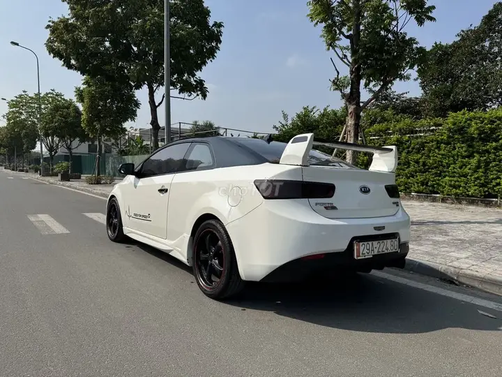 Kia Koup 2011 photo 5