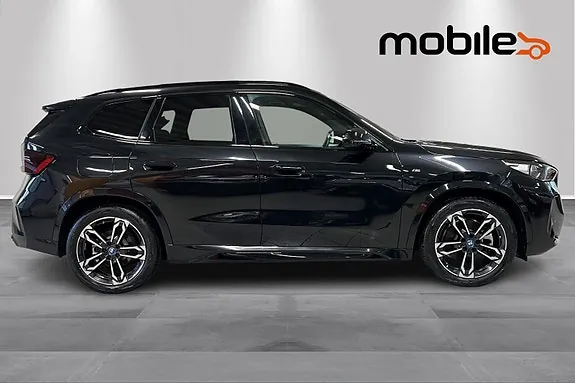 BMW Ix1 2025 photo 2