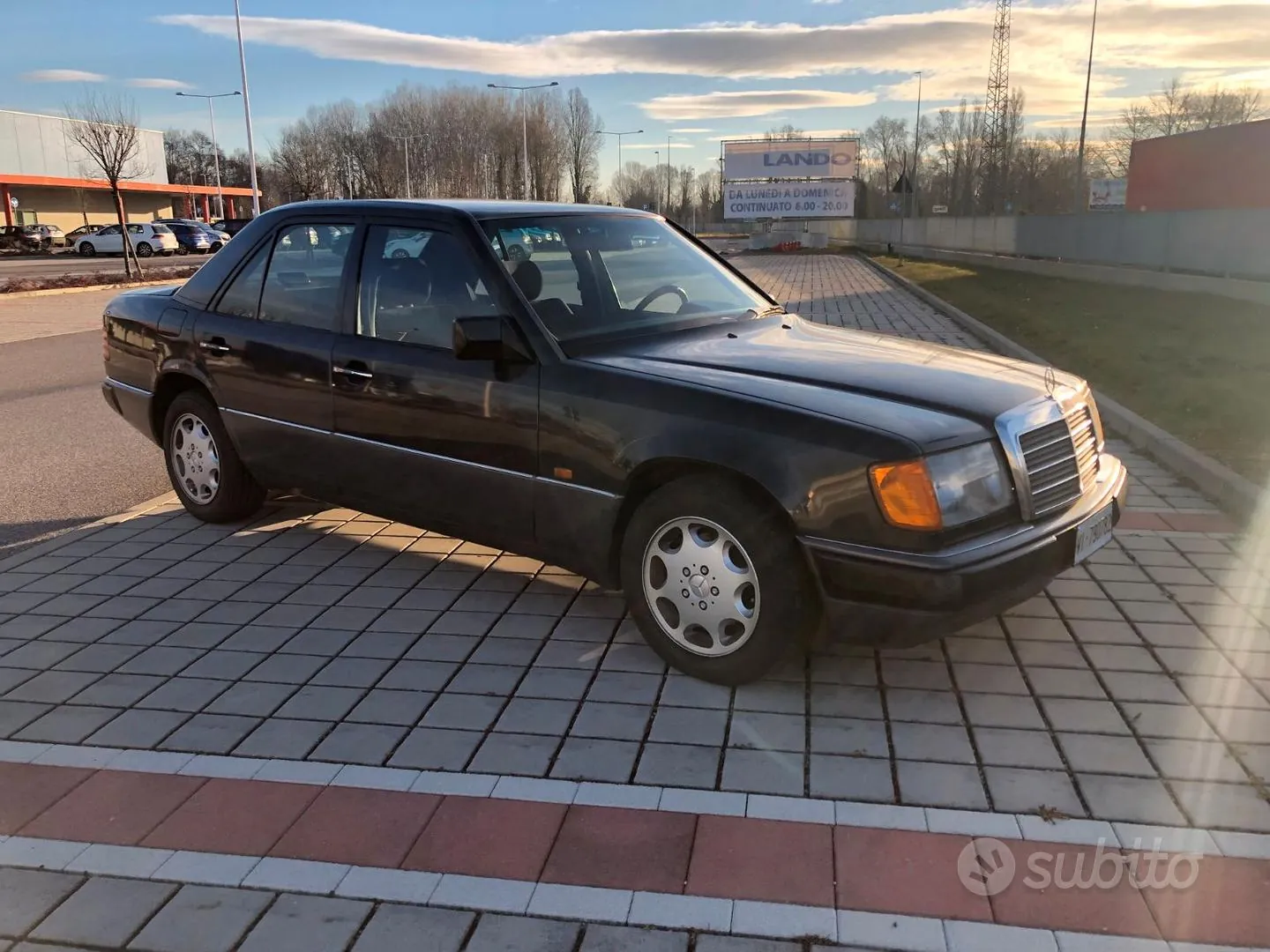 Mercedes-Benz W124