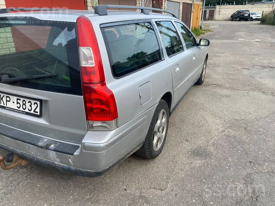 Volvo V70 2004 photo 3