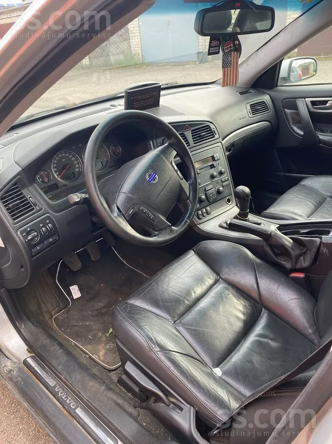 Volvo V70 2004 photo 4