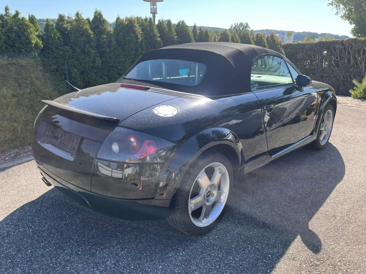 Audi Tt 2002 photo 2