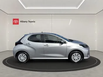 Toyota Yaris 2023 photo 3