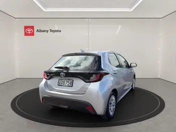 Toyota Yaris 2023 photo 4