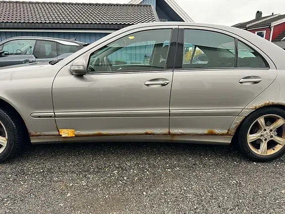 Mercedes-Benz C180 2005 photo 3