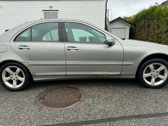 Mercedes-Benz C180 2005 photo 4