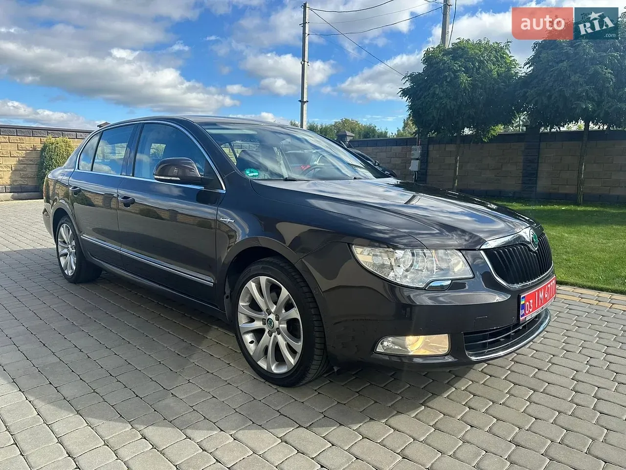 Skoda Superb 2011 photo 3