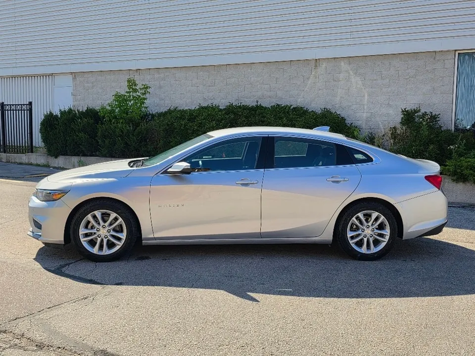 Chevrolet Malibu 2017 photo 2