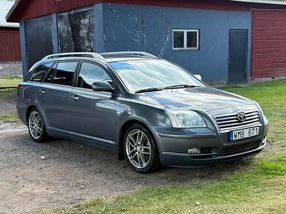 Toyota Avensis 2005 photo 4