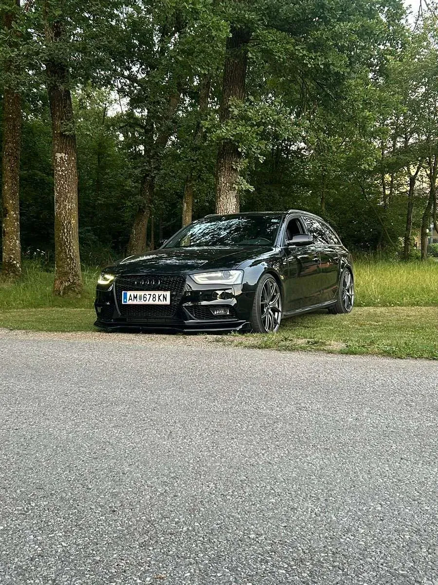 Audi A4 2012 photo 2