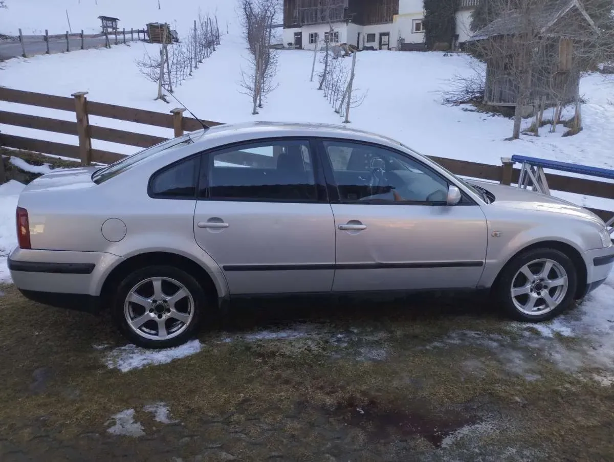 Volkswagen Passat 1999 photo 2