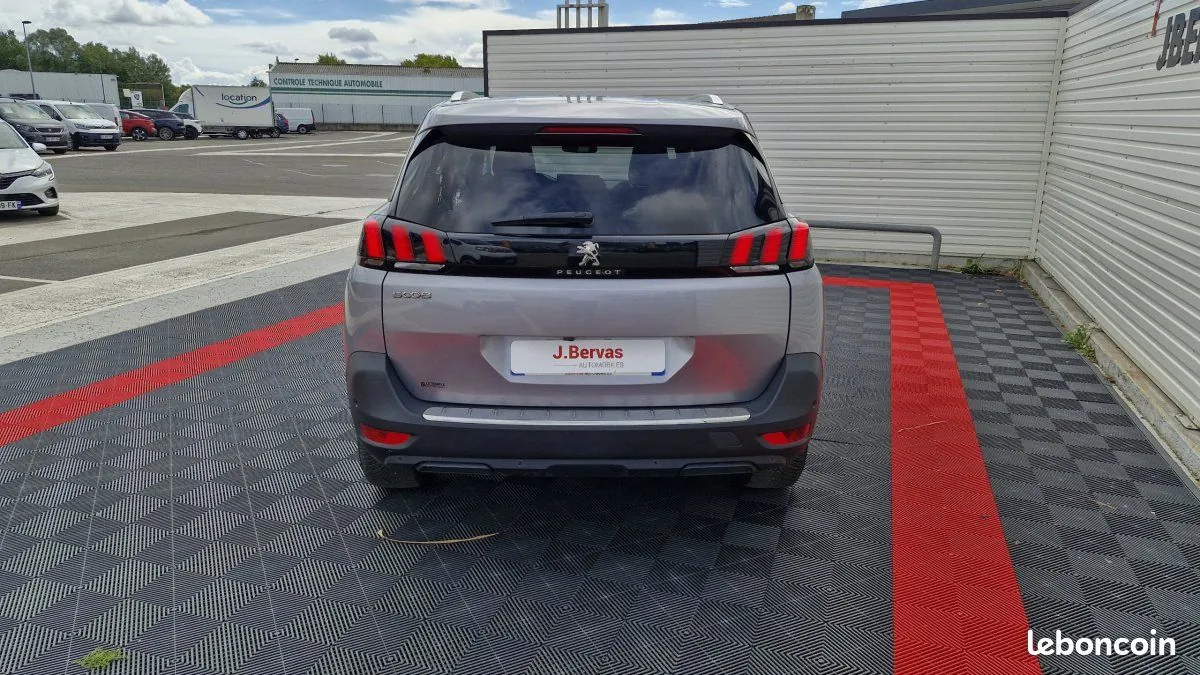 Peugeot 5008 2023 photo 5