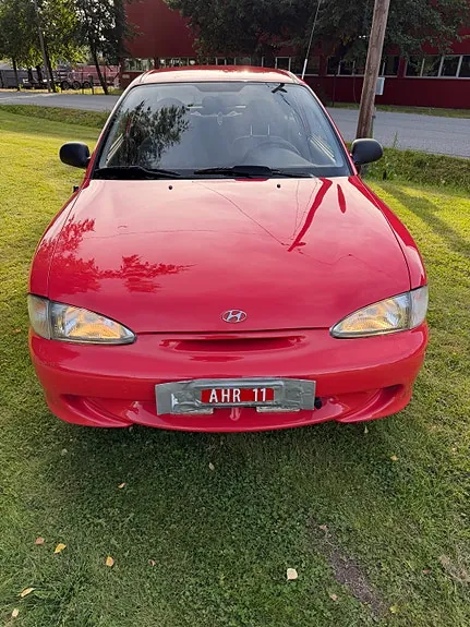 Hyundai Accent 1996 photo 2