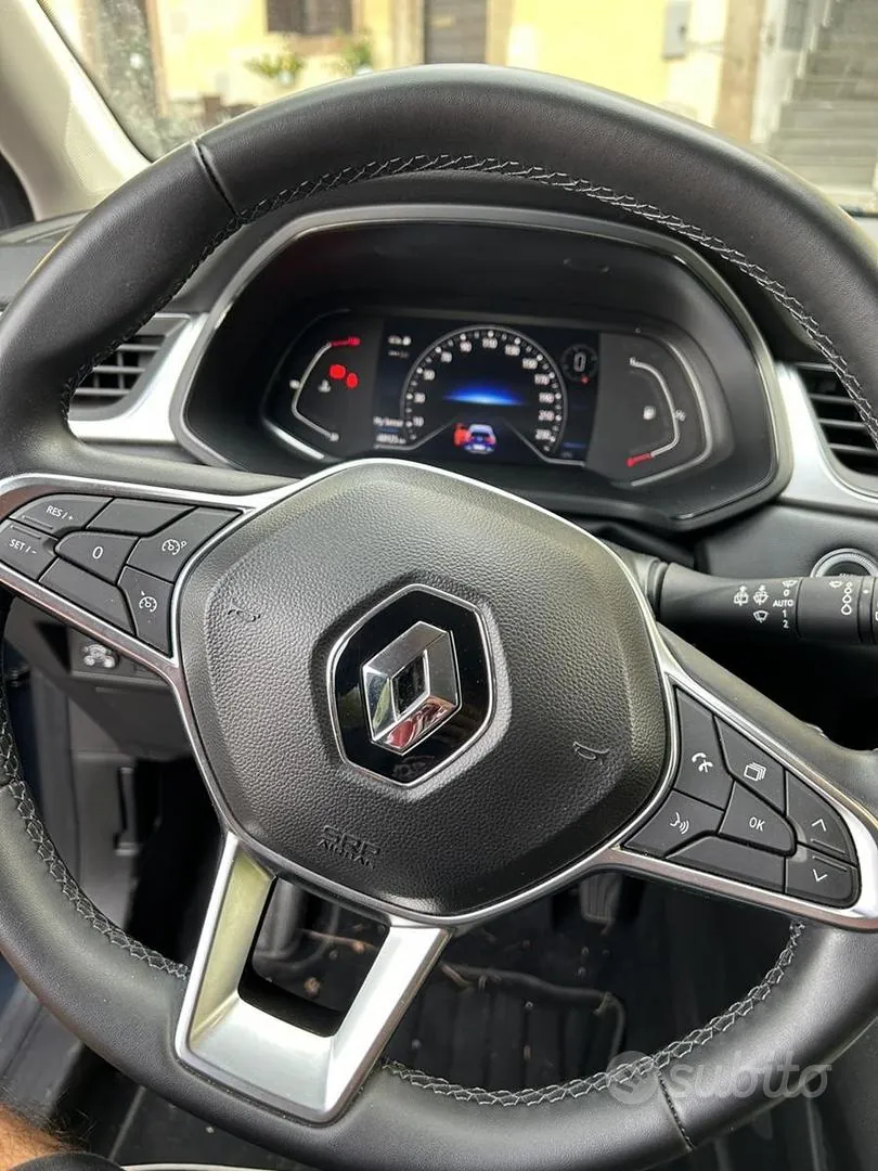Renault Captur 2024 photo 3