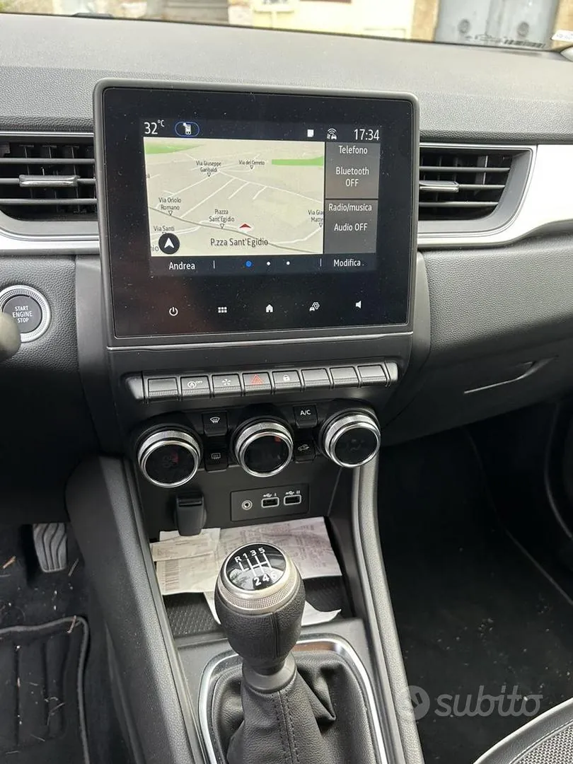 Renault Captur 2024 photo 4
