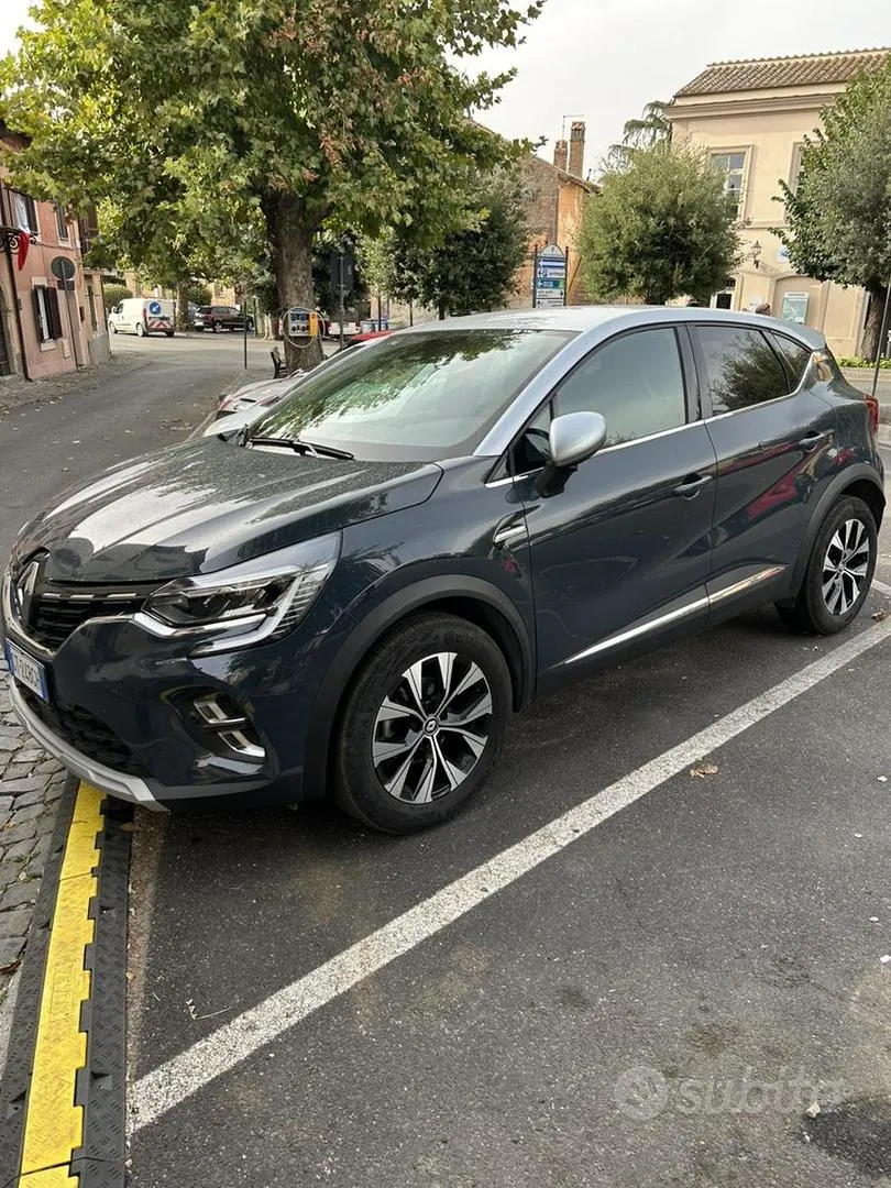Renault Captur 2024 photo 2