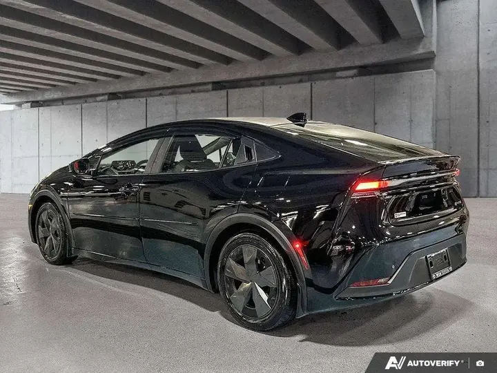 Toyota Prius 2026 photo 4