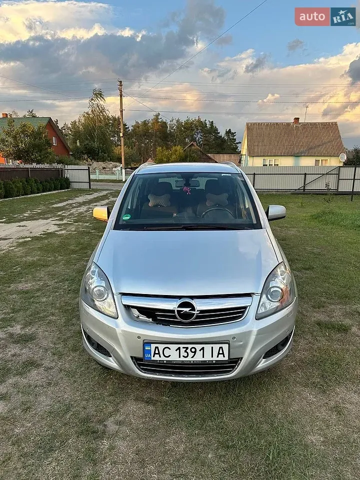 Opel Zafira 2012 photo 5