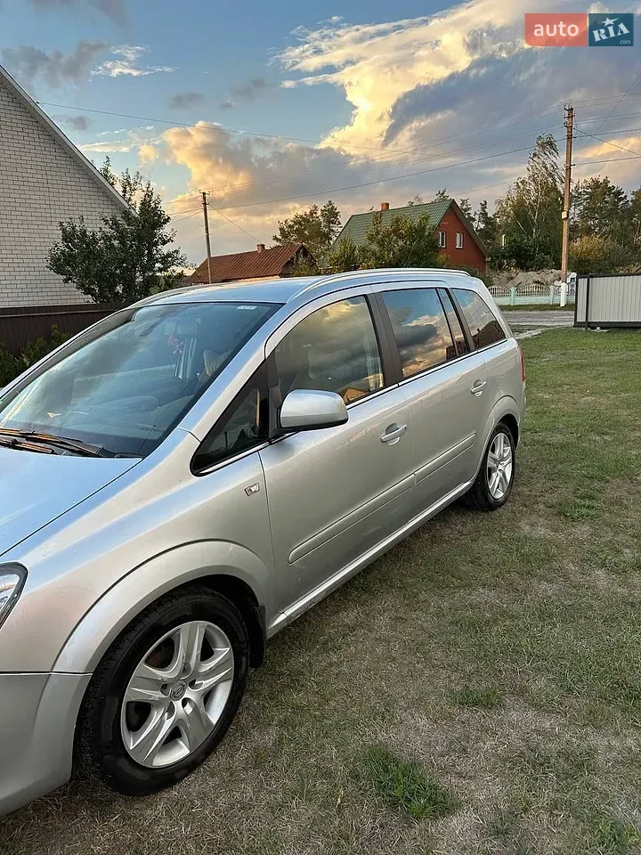 Opel Zafira 2012 photo 4
