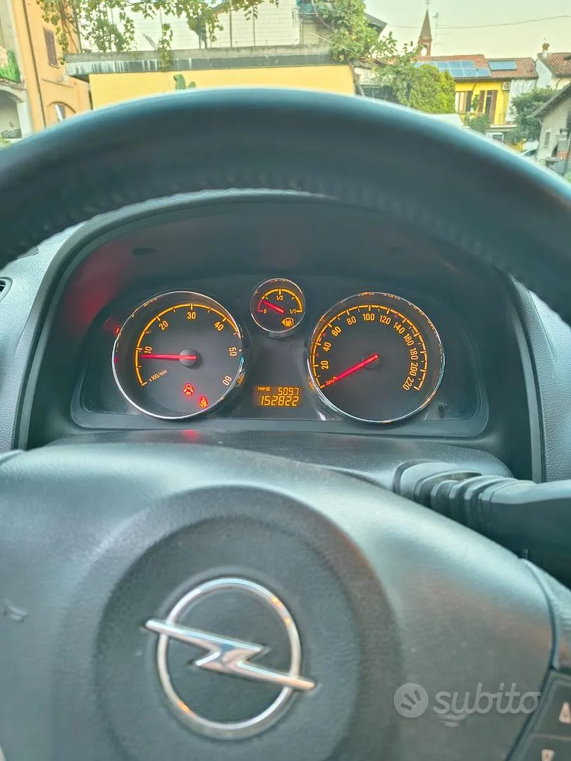 Opel Antara 2011 photo 5