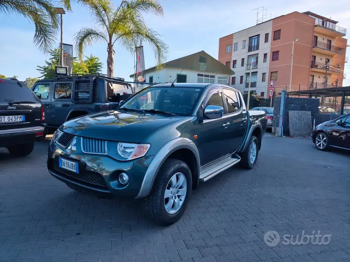 Mitsubishi L200 2007 photo 2