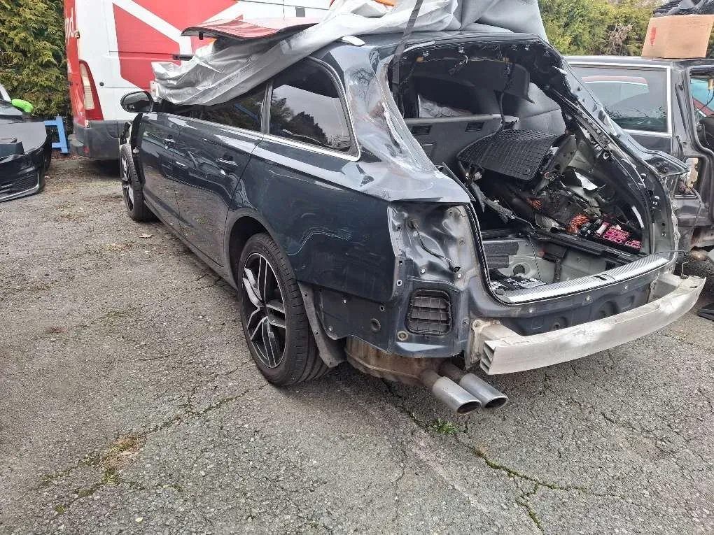 Audi A6 Avant 2013 photo 2