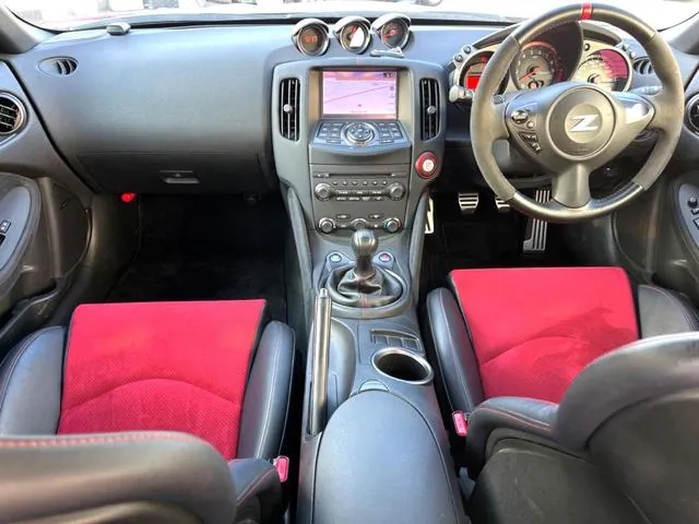 Nissan Fairlady Z 2015 photo 2