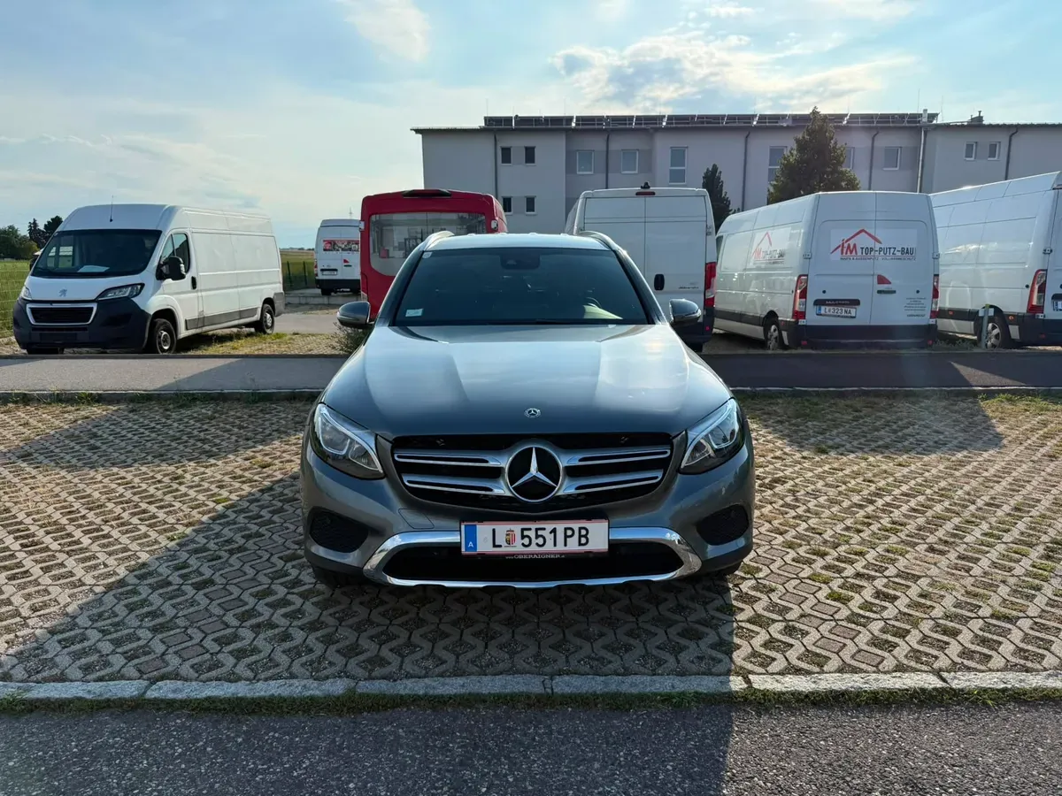 Mercedes-Benz Glc-Class 2018 photo 2