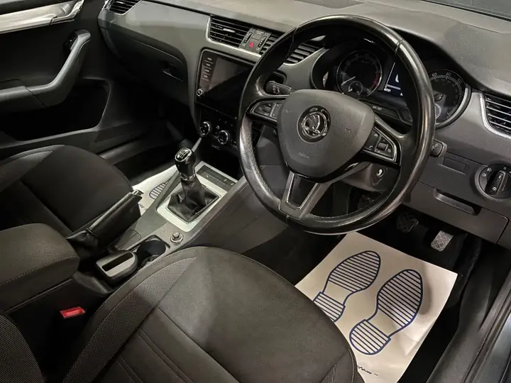 Skoda Octavia 2018 photo 2