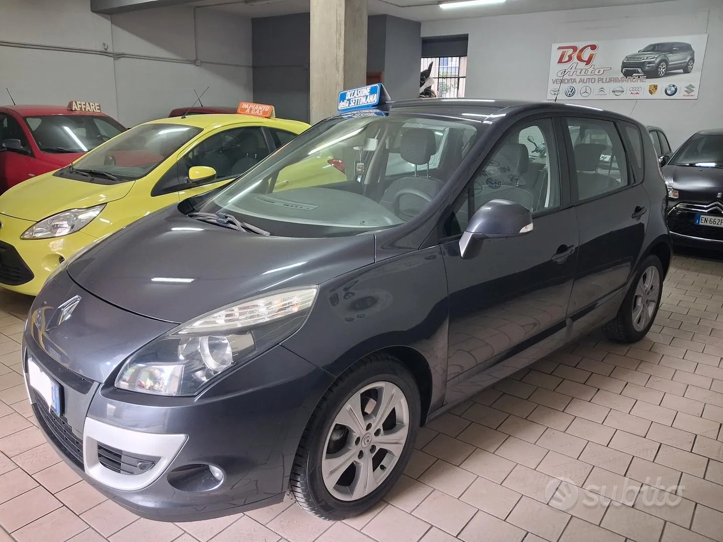 Renault Scenic 2011 photo 3