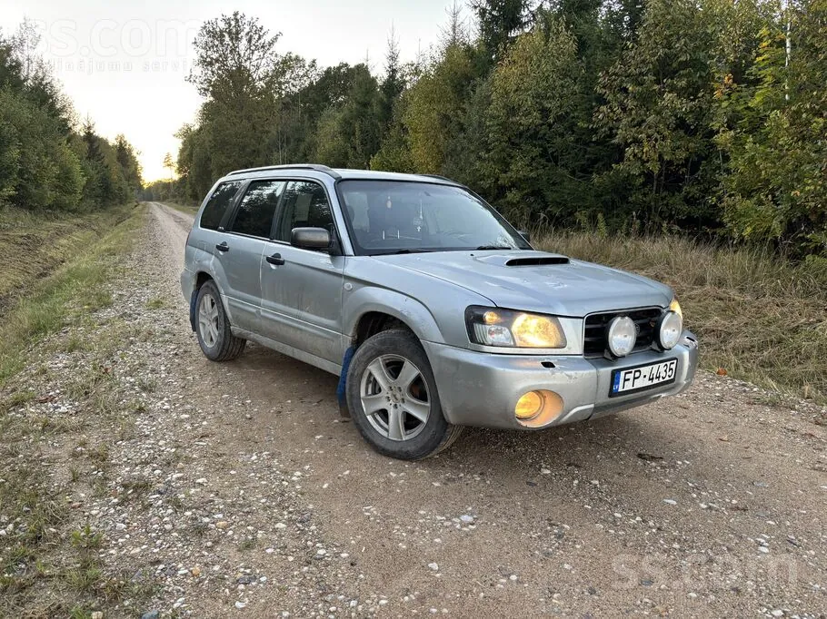 Subaru Forester 2003 photo 2