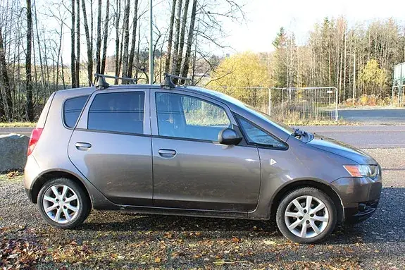 Mitsubishi Colt 2012 photo 4
