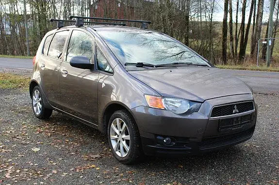 Mitsubishi Colt 2012 photo 3
