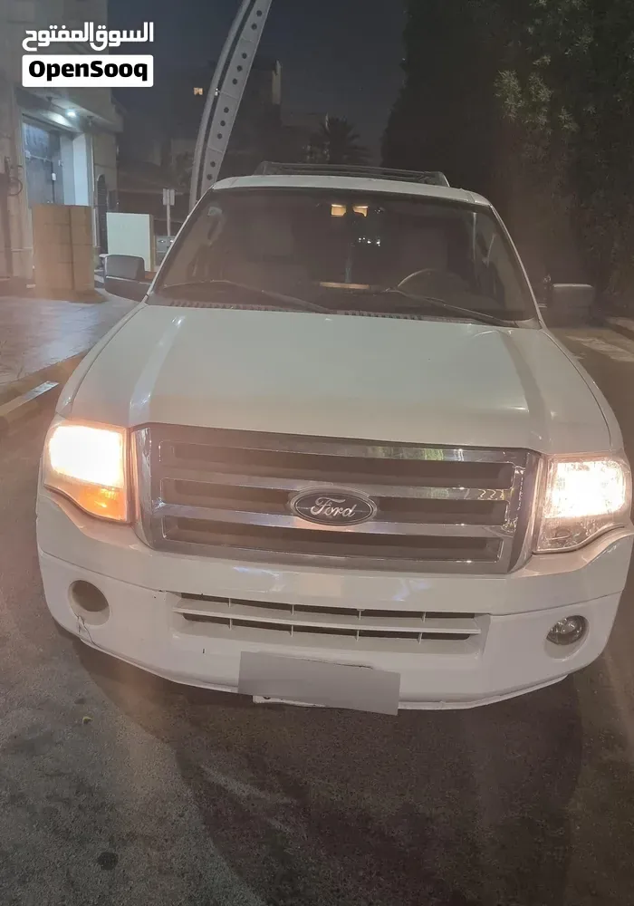 Ford Expedition 2010 photo 2