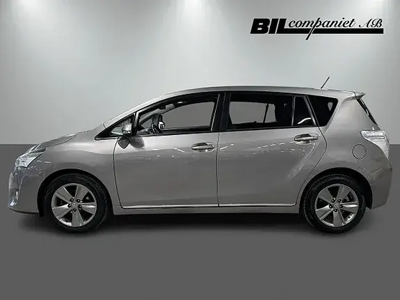 Toyota Verso 2015 photo 2