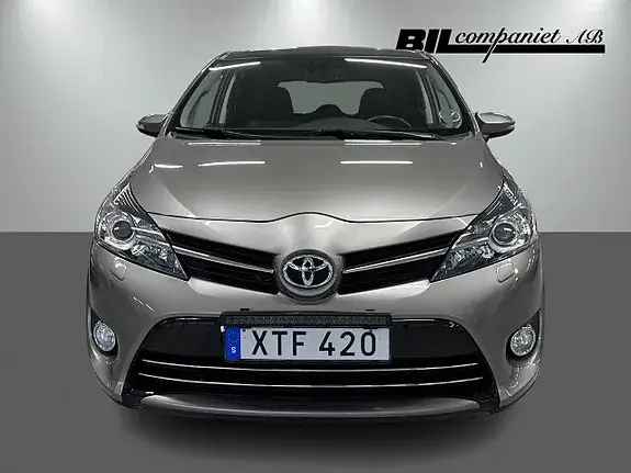 Toyota Verso 2015 photo 3
