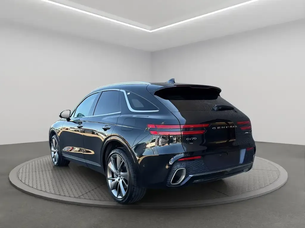 Genesis Gv70 2025 photo 4