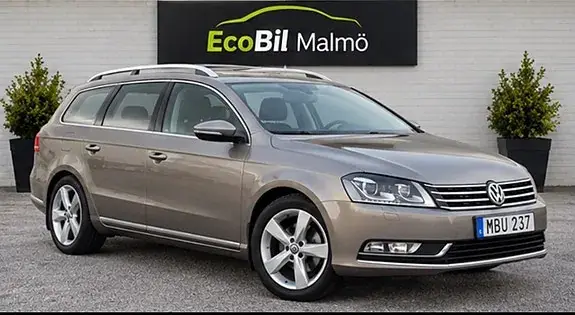 Volkswagen Passat 2012 photo 2