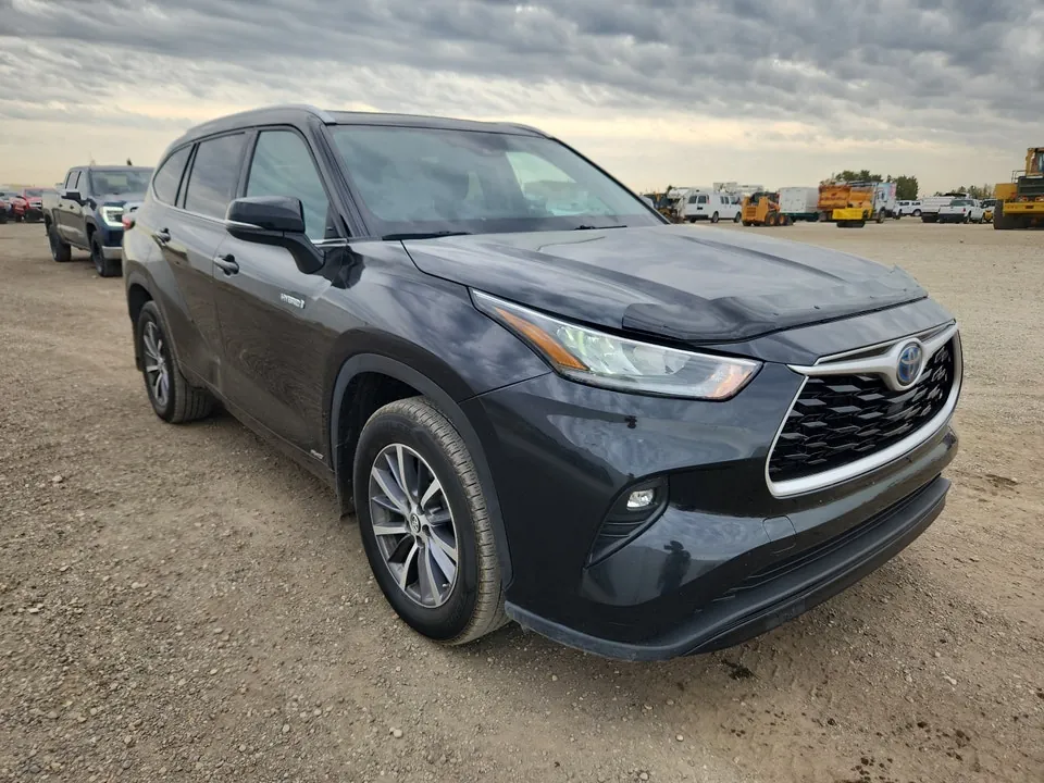 Toyota Highlander 2021 photo 2