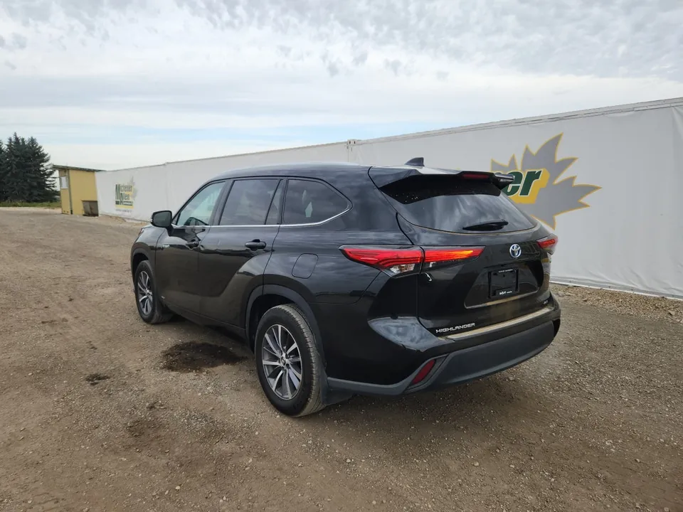 Toyota Highlander 2021 photo 3