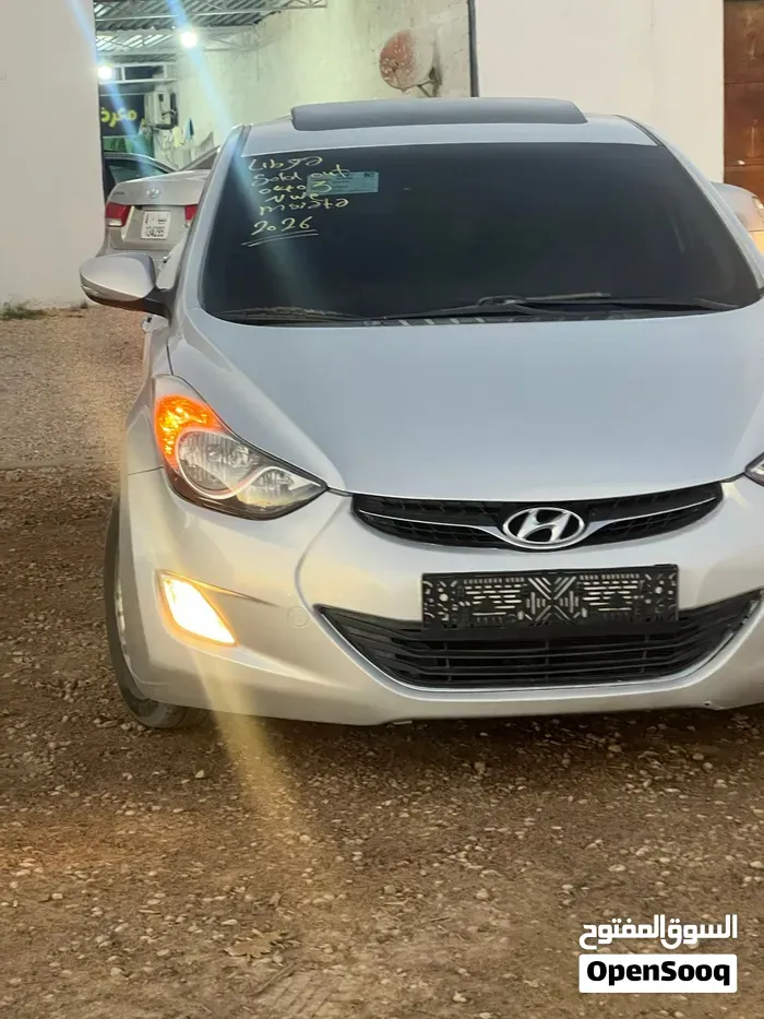 Hyundai Elantra 2011 photo 2