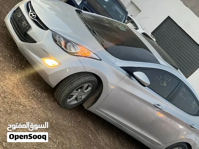 Hyundai Elantra 2011 photo 4