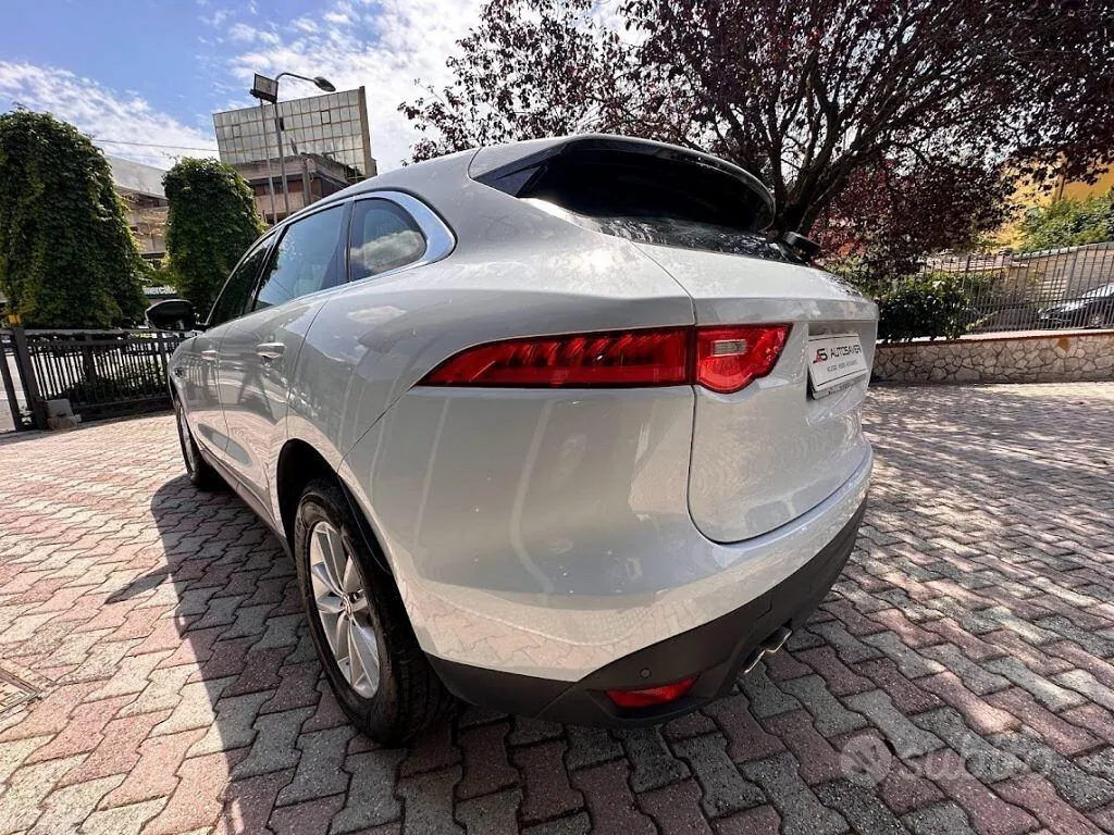 Jaguar F-Pace 2019 photo 4