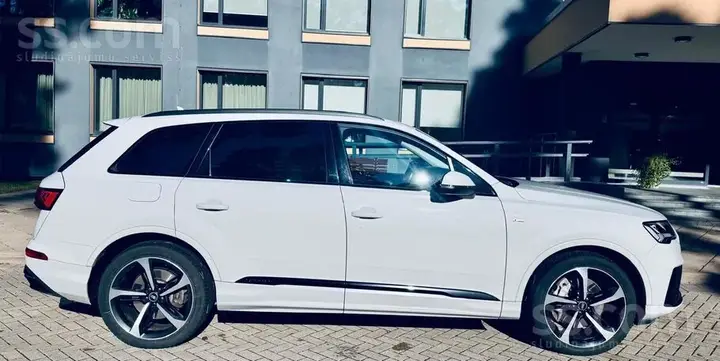 Audi Q7 2021 photo 5