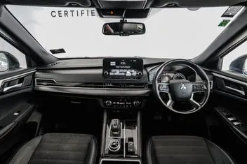 Mitsubishi Outlander 2024 photo 3