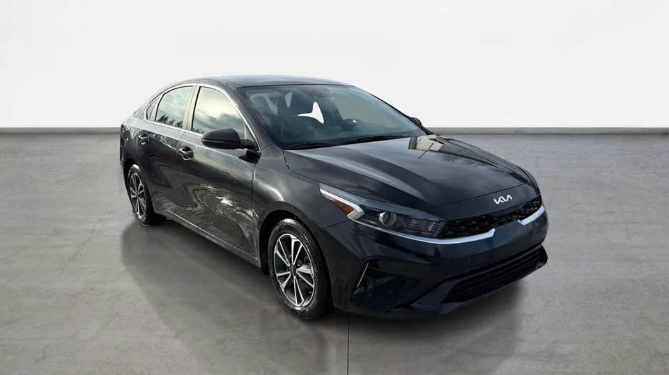 Kia Forte 2023 photo 3