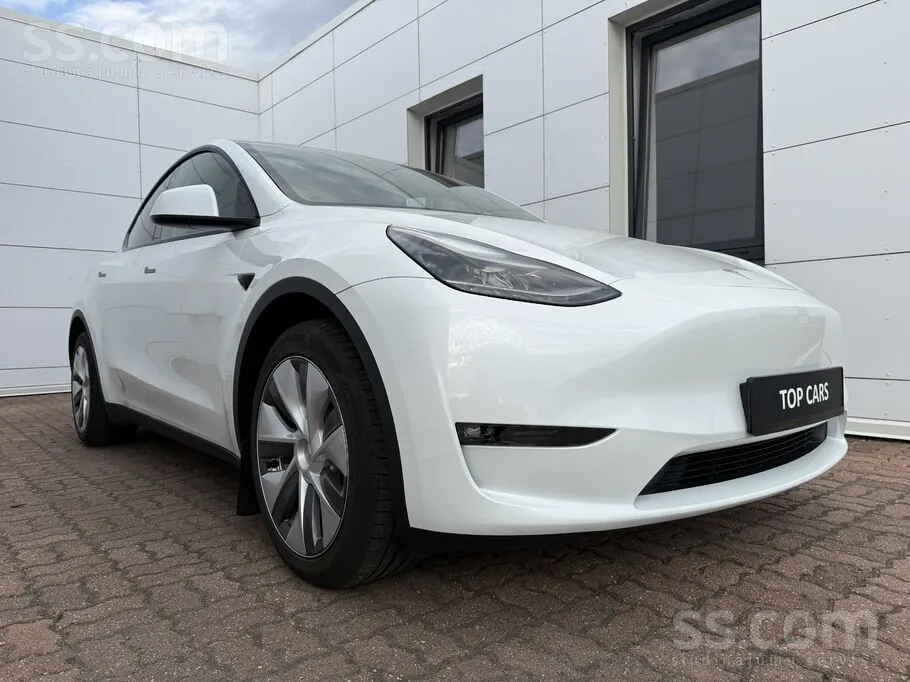 Tesla Model Y 2023 photo 2