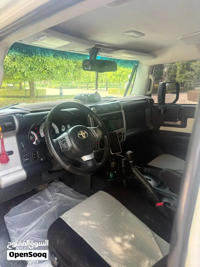 Toyota Fj 2012 photo 2